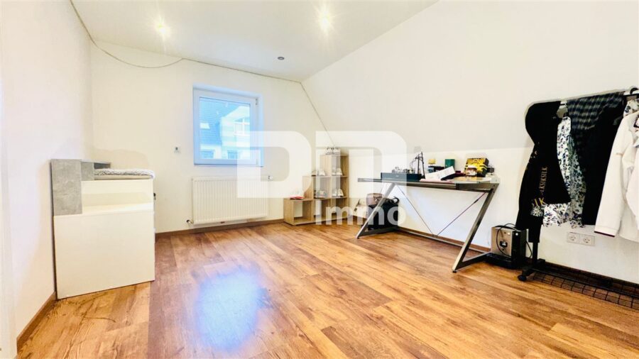 Wohn Gewerbe Ensemble mit 6 neuwertigen Apartments + Restaurant in Traumlage - OG2 Apartment 5